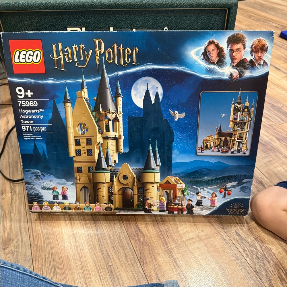 Lego 75969 The Astronomy Tower set